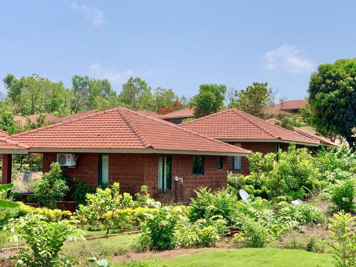 Regenta Resort Mango Village Guhagar Kudan Exterior photo