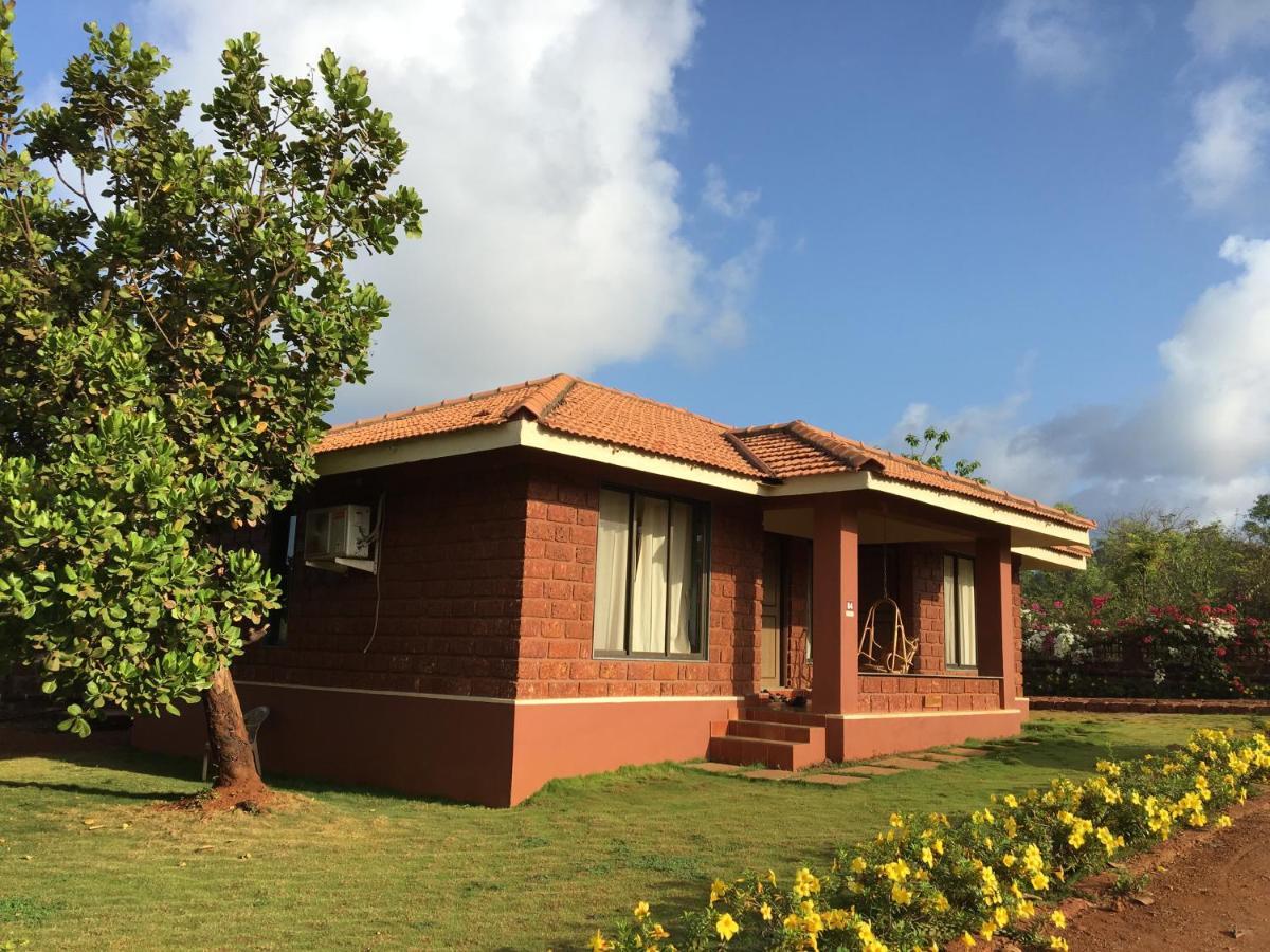Regenta Resort Mango Village Guhagar Kudan Exterior photo