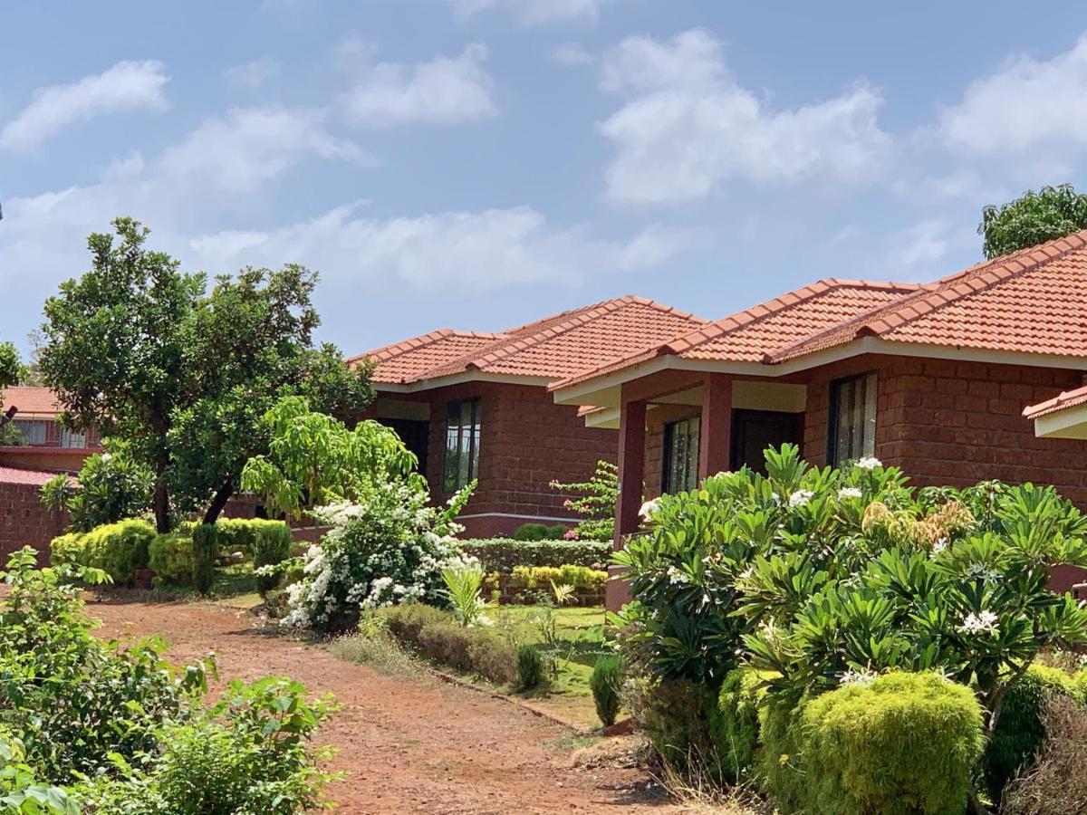 Regenta Resort Mango Village Guhagar Kudan Exterior photo