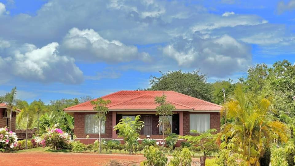 Regenta Resort Mango Village Guhagar Kudan Exterior photo