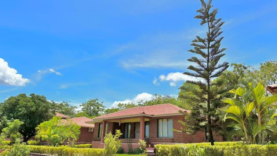 Regenta Resort Mango Village Guhagar Kudan Exterior photo
